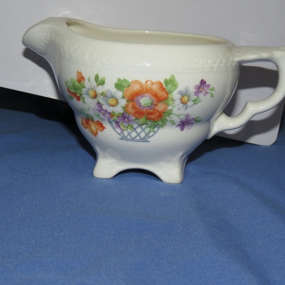 Crown Potteries Co. Creamer Bowl, Numbered 11 39 - Picture 3 of 4